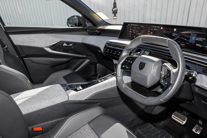 2025 Peugeot 3008 Allure Hybrid