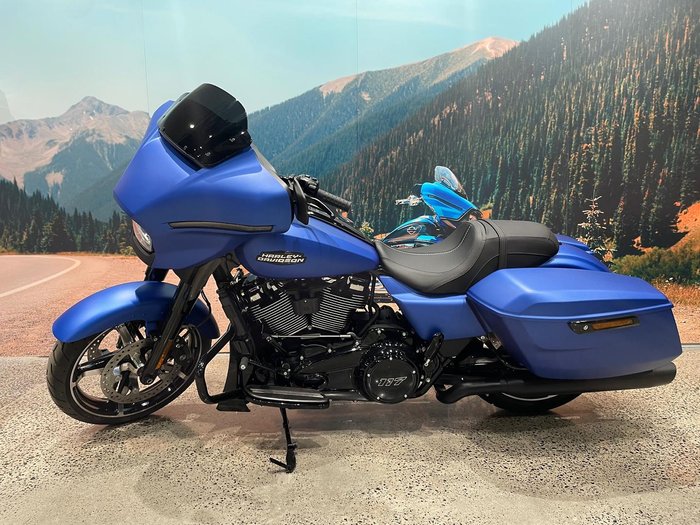 2026 Harley-Davidson Street Glide 117 (FLHX)