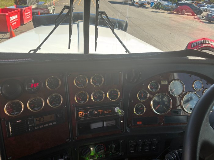 2021 Kenworth T909