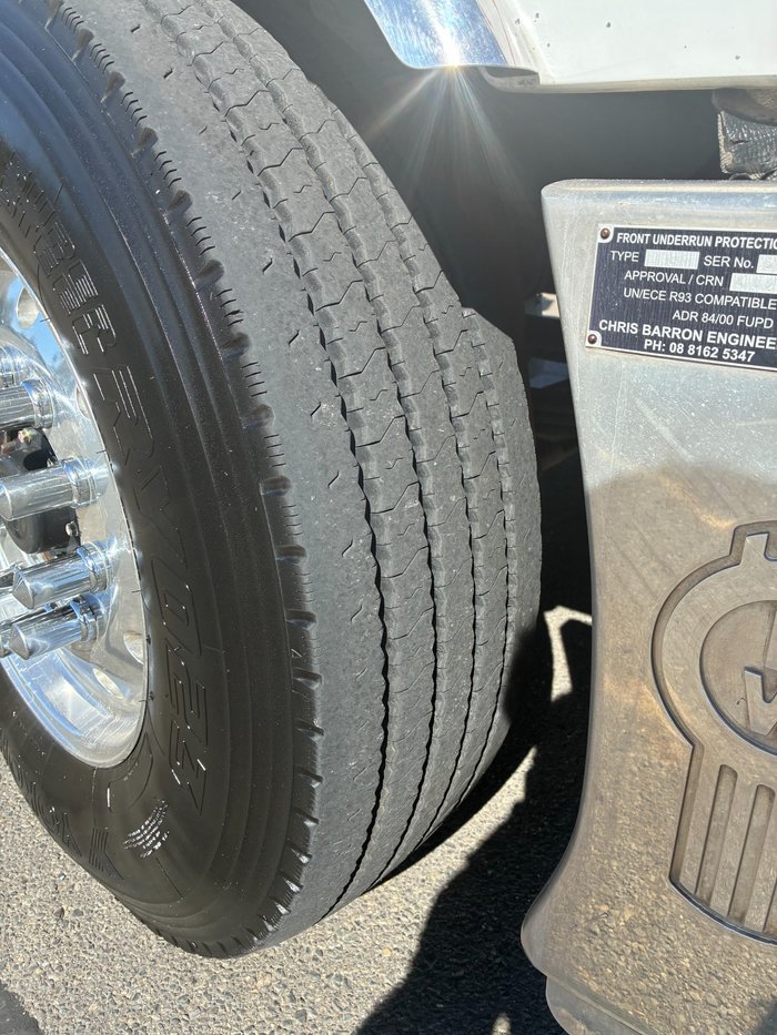 2021 Kenworth T909