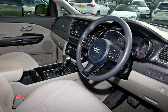 2017 Kia Carnival S