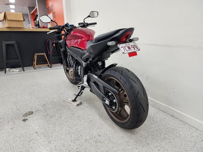 2024 Honda 2024 Honda NAKED CB650RAC ABS Red