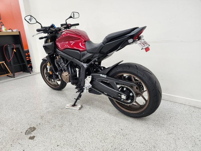 2024 Honda 2024 Honda NAKED CB650RAC ABS Red
