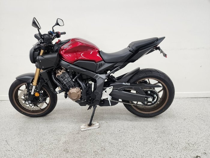 2024 Honda 2024 Honda NAKED CB650RAC ABS Red