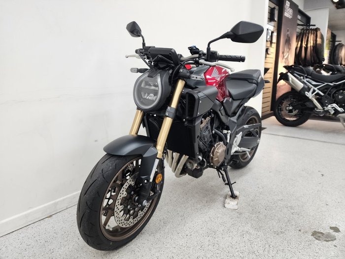 2024 Honda 2024 Honda NAKED CB650RAC ABS Red