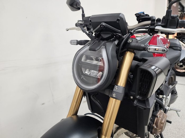 2024 Honda 2024 Honda NAKED CB650RAC ABS Red
