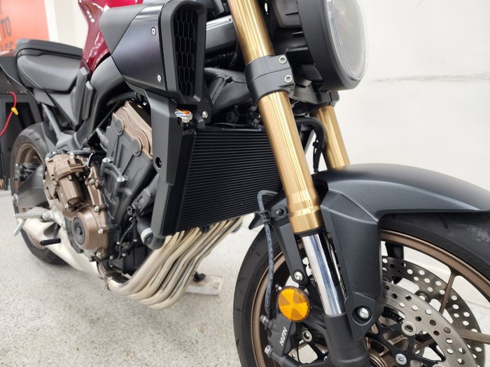 2024 Honda 2024 Honda NAKED CB650RAC ABS Red