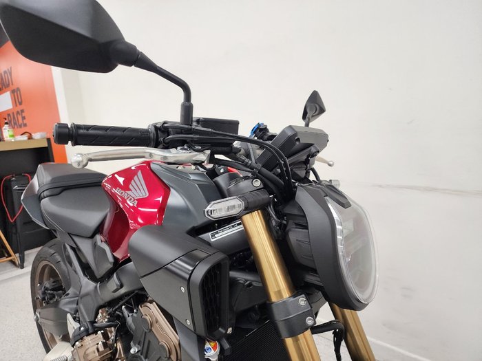 2024 Honda 2024 Honda NAKED CB650RAC ABS Red