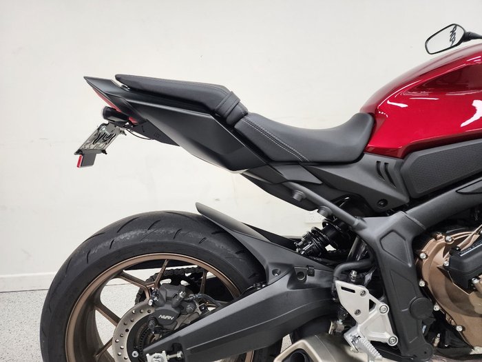 2024 Honda 2024 Honda NAKED CB650RAC ABS Red