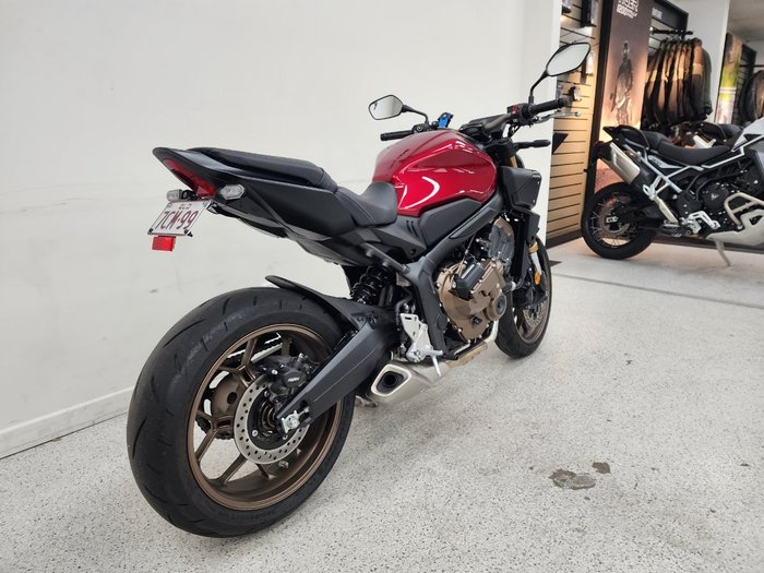 2024 Honda 2024 Honda NAKED CB650RAC ABS Red