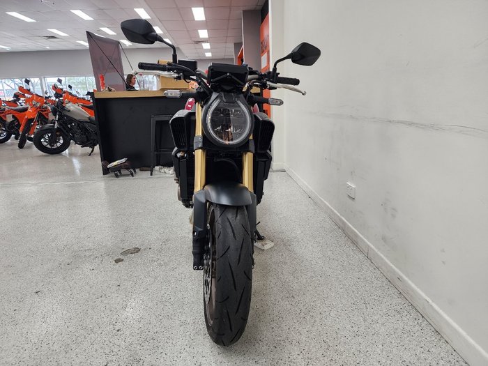 2024 Honda 2024 Honda NAKED CB650RAC ABS Red