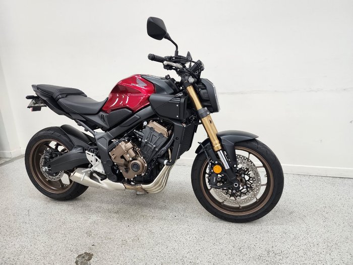 2024 Honda 2024 Honda NAKED CB650RAC ABS Red