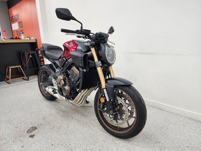 2024 Honda 2024 Honda NAKED CB650RAC ABS Red