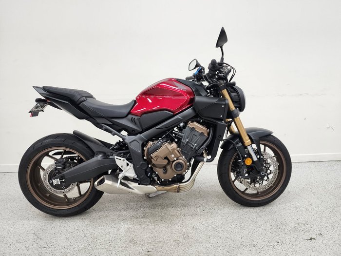 2024 Honda 2024 Honda NAKED CB650RAC ABS Red
