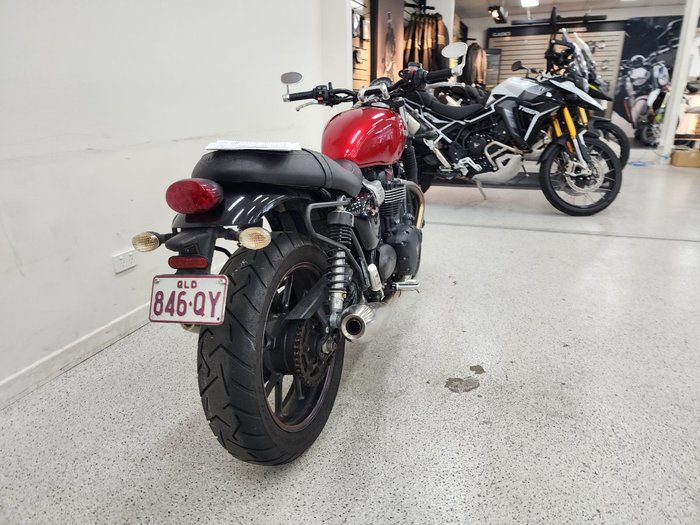 2017 Triumph STREET TWIN Red