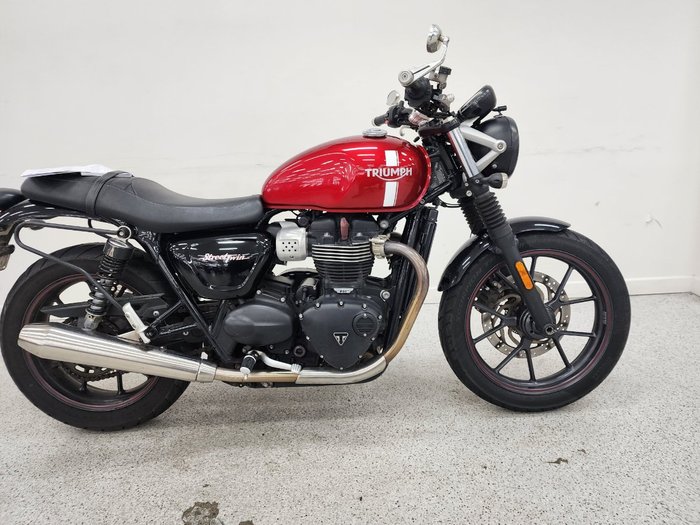 2017 Triumph STREET TWIN Red