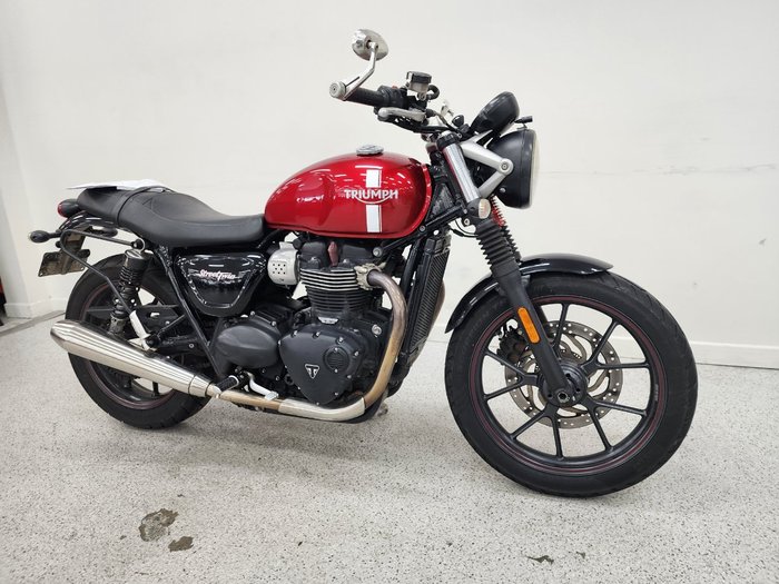 2017 Triumph STREET TWIN Red