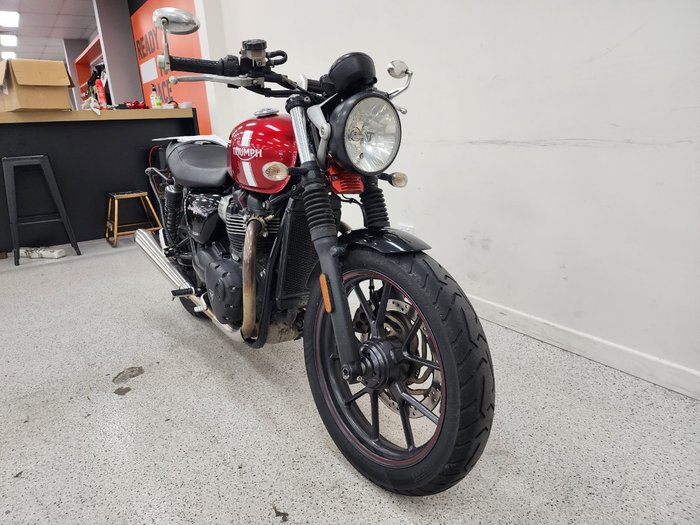 2017 Triumph STREET TWIN Red