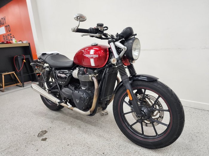 2017 Triumph STREET TWIN Red