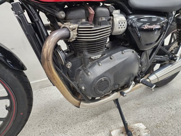 2017 Triumph STREET TWIN Red
