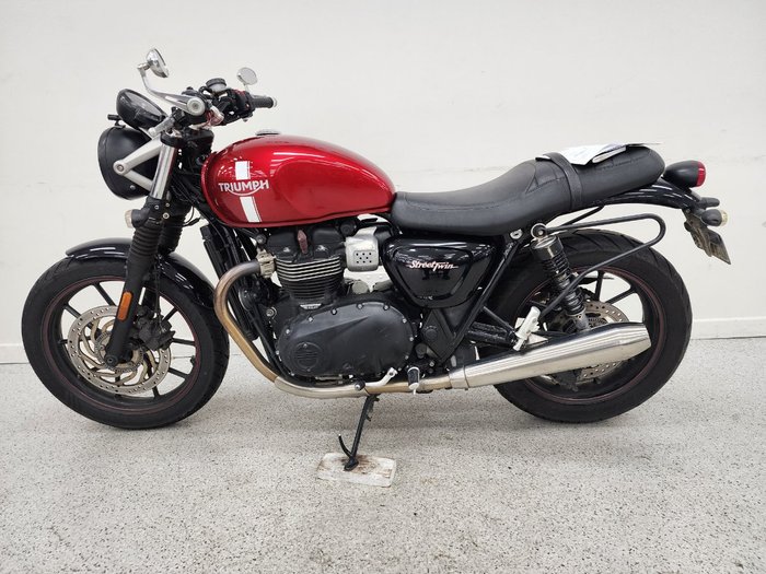 2017 Triumph STREET TWIN Red
