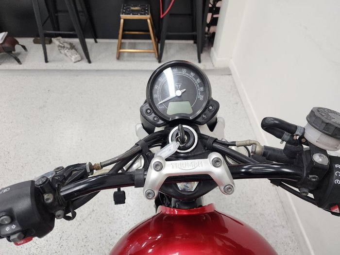 2017 Triumph STREET TWIN Red