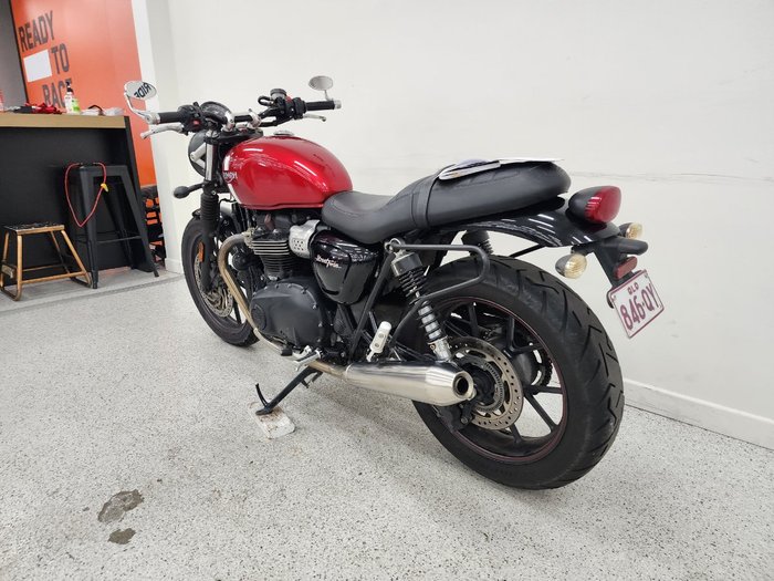 2017 Triumph STREET TWIN Red