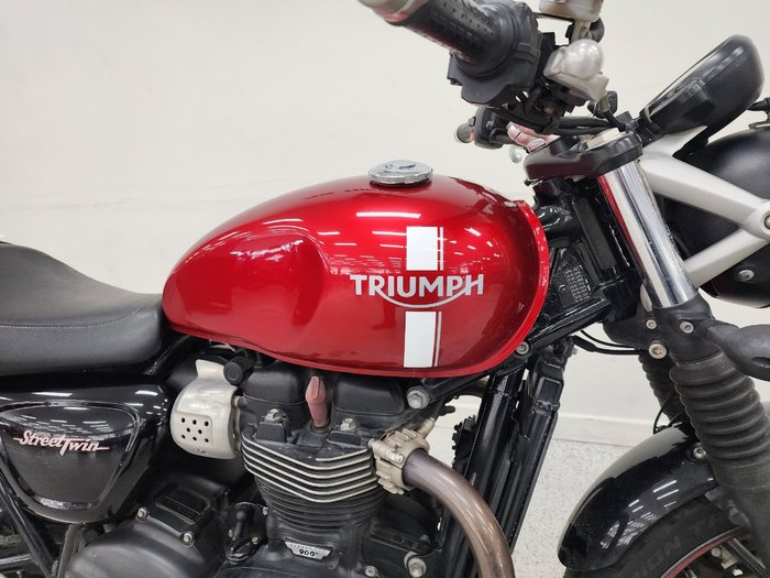 2017 Triumph STREET TWIN Red
