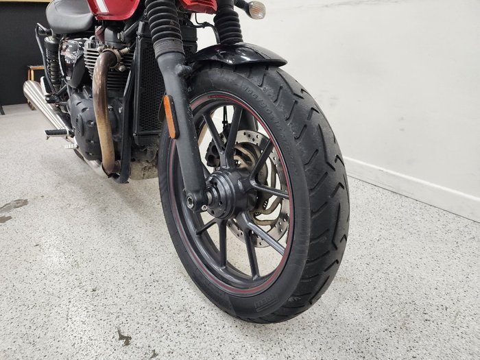 2017 Triumph STREET TWIN Red