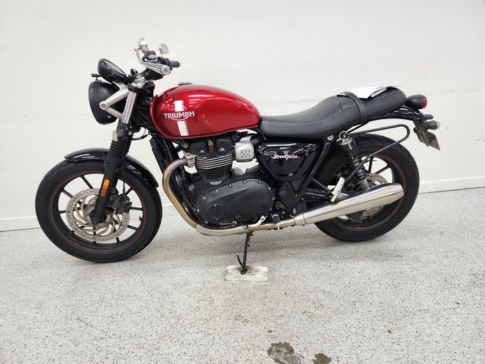 2017 Triumph STREET TWIN Red