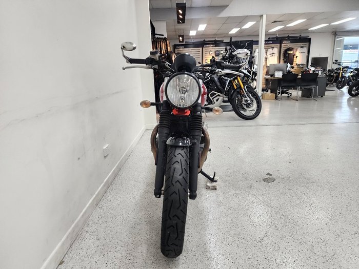 2017 Triumph STREET TWIN Red