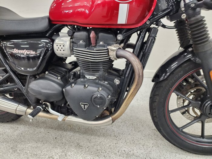2017 Triumph STREET TWIN Red