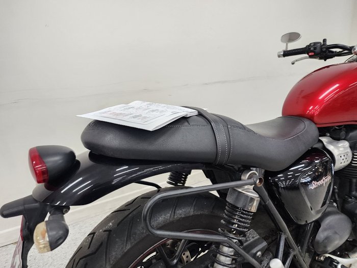 2017 Triumph STREET TWIN Red