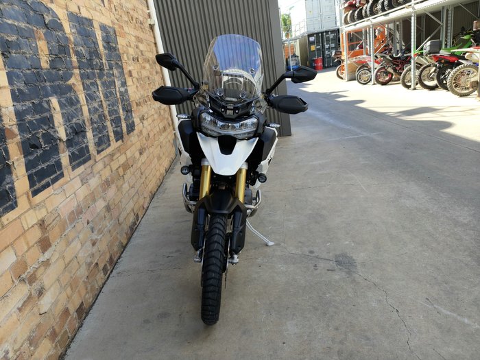 2026 TRIUMPH TIGER 1200 DESERT EDITION ROAD CRYSTAL WHITE