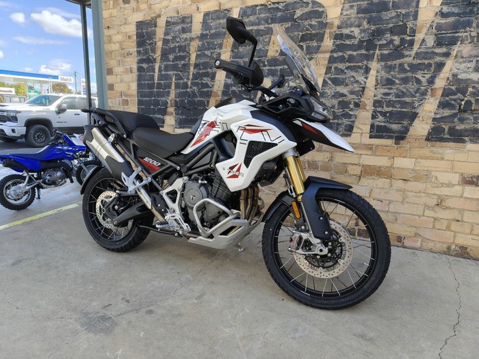 2026 TRIUMPH TIGER 1200 DESERT EDITION ROAD CRYSTAL WHITE