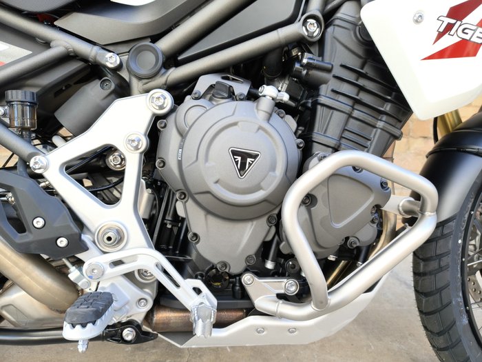 2026 TRIUMPH TIGER 1200 DESERT EDITION ROAD CRYSTAL WHITE