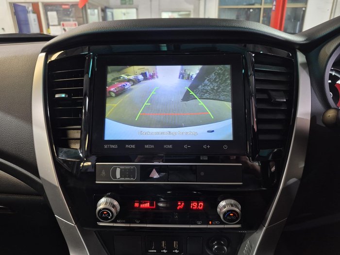 2023 Mitsubishi Pajero Sport GLX