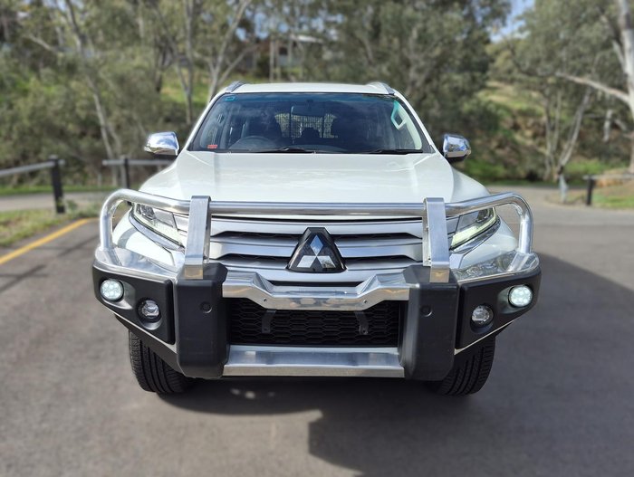 2023 Mitsubishi Pajero Sport GLX
