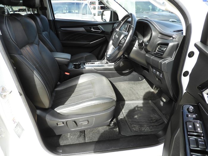 2021 Isuzu MU-X LS-T