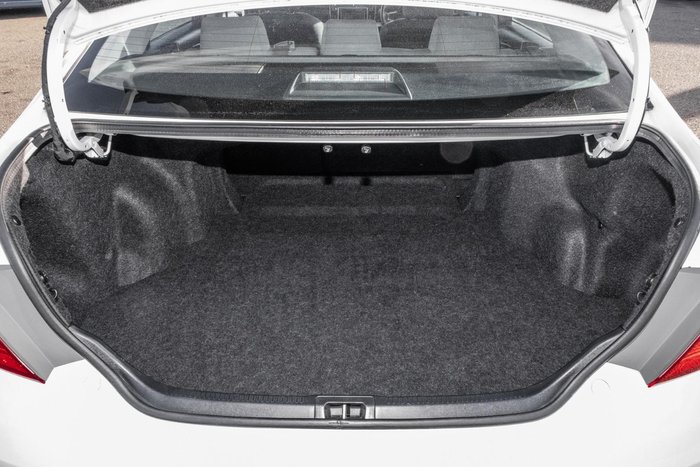 2016 Toyota Camry Altise