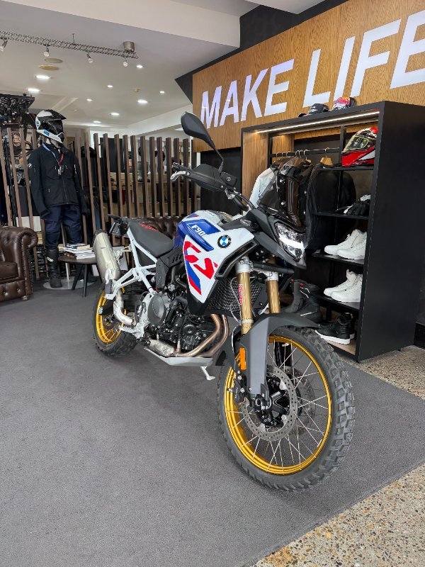 2026 BMW Motorrad F 900 GS ENDURO LT WHT/RACING BLU MET/RACE RED
