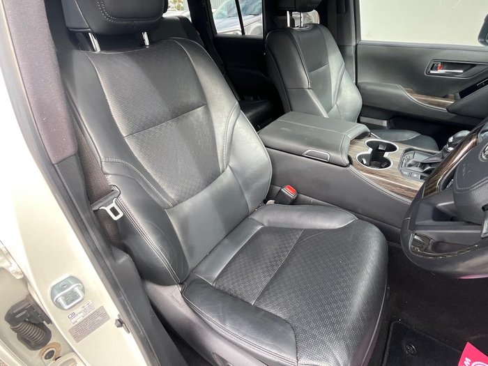 2022 Toyota Landcruiser Sahara FJA300R 4X4 Dual Range Crystal Pearl