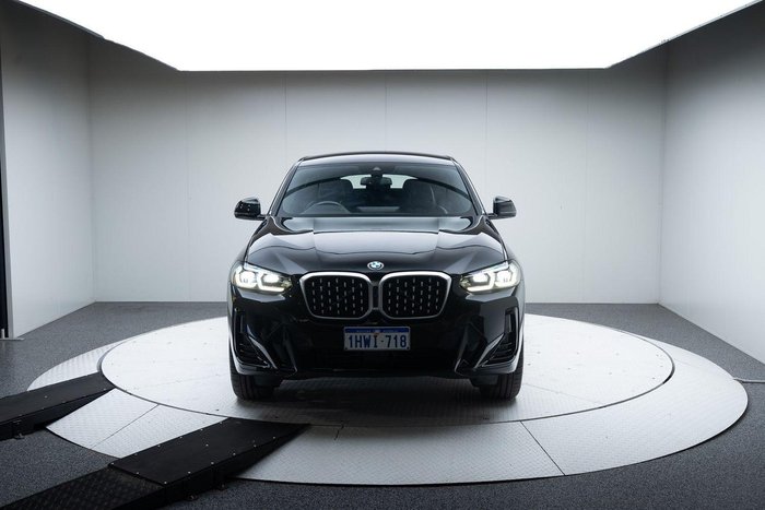 2023 BMW X4