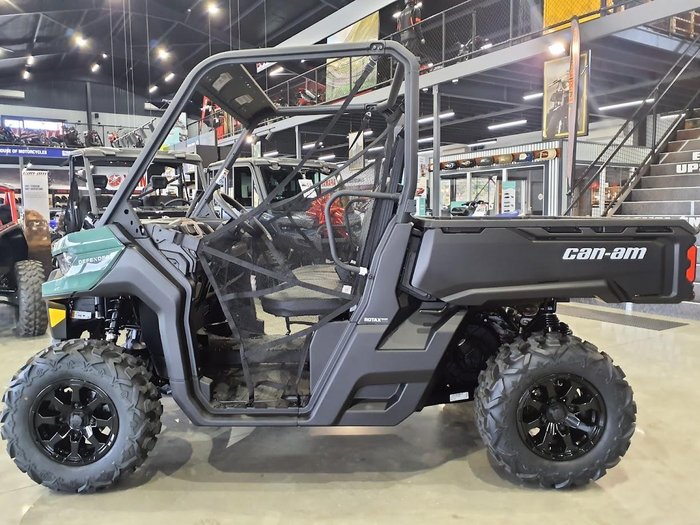 2026 Can-Am Defender DPS HD9 Defender Green
