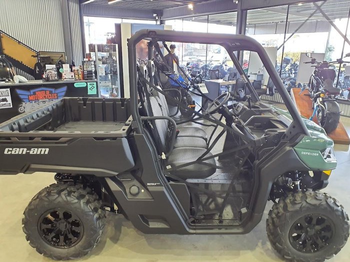 2026 Can-Am Defender DPS HD9 Defender Green