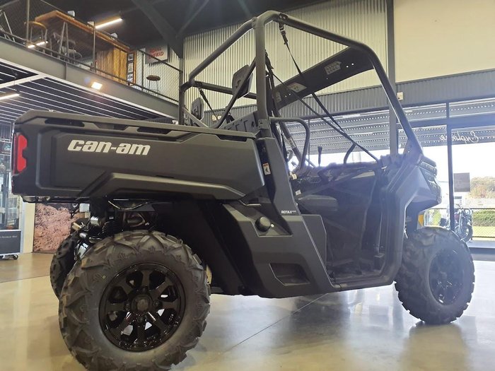2026 Can-Am Defender DPS HD9 Defender Green