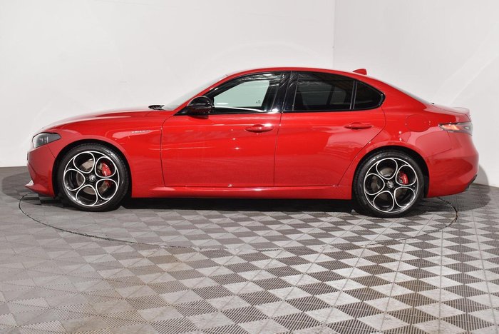 2023 Alfa Romeo Giulia Veloce