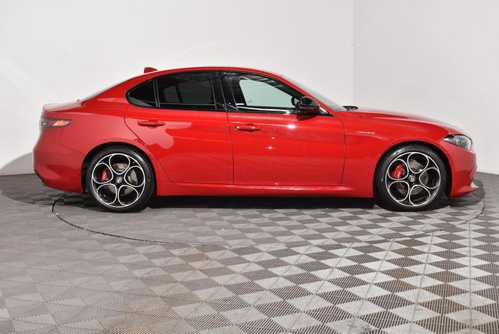 2023 Alfa Romeo Giulia Veloce