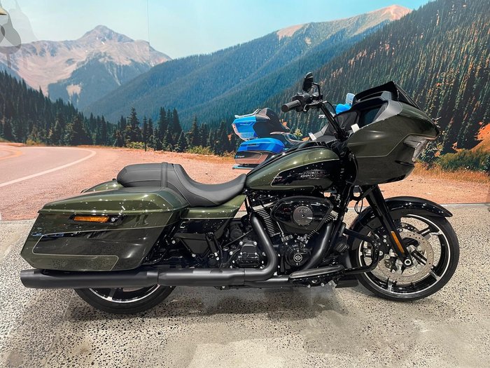 Harley-Davidson Road Glide 117 (FLTRX) Touring