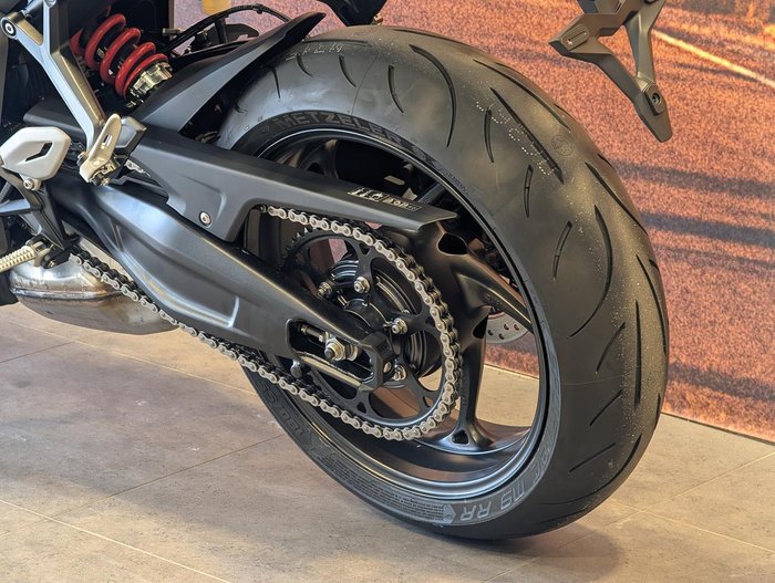 2026 Triumph Daytona 660 LAMS Daytona Silver